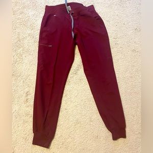 Size medium figs burgundy Zamora jogger scrub pants